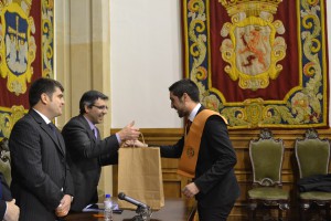 Entrega premio al mejor Trabajo Fin de Grado a D. Cristian Álvarez Belaustegui